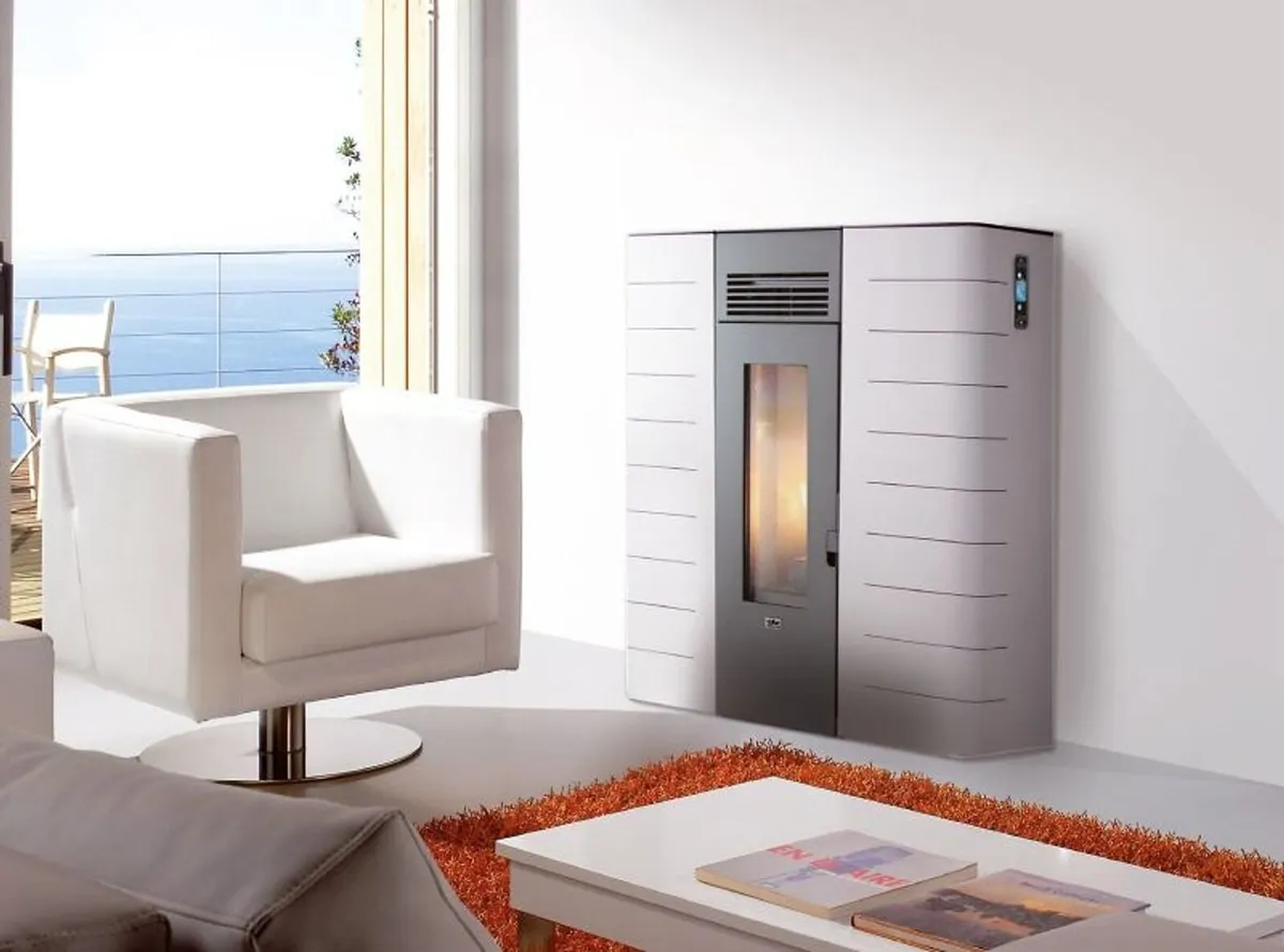 Iris Black 16 kW Pellet Boiler Stove - Image 2