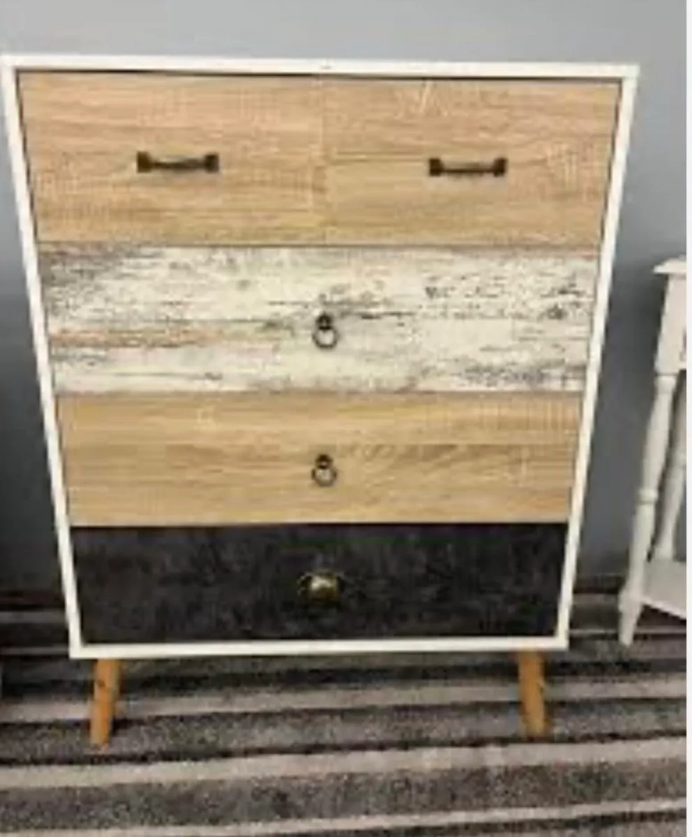 Bedroom set - Image 1