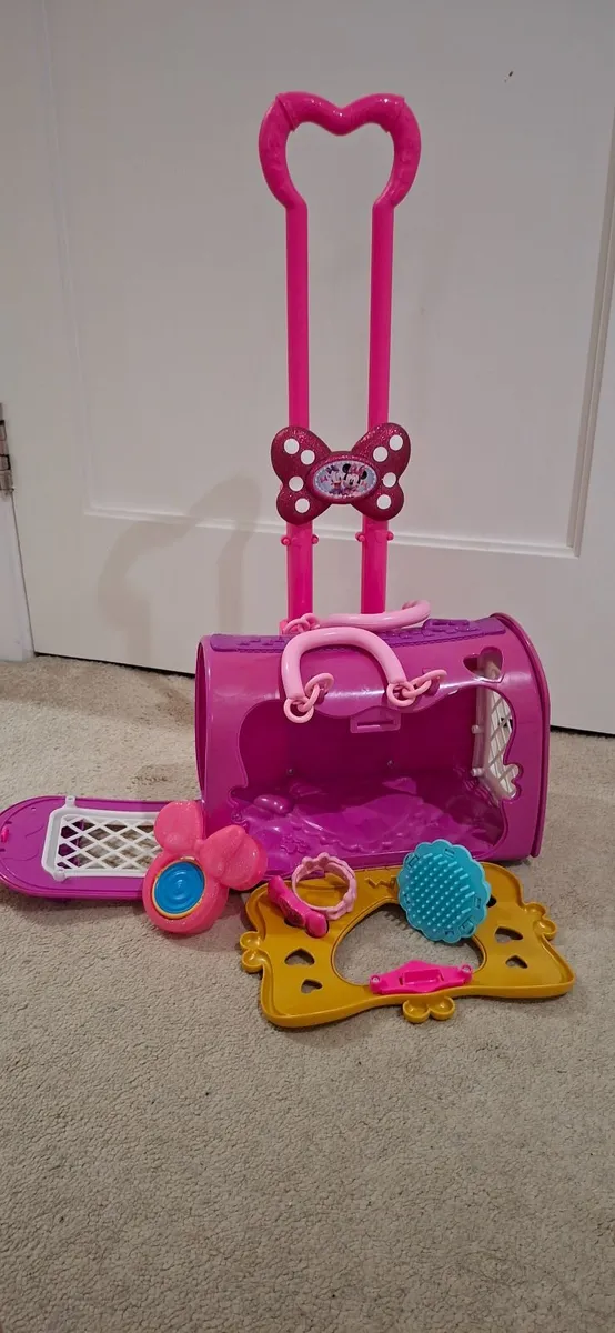 Disney Minnie Mouse Pet Carrier with Wheels - Image 2