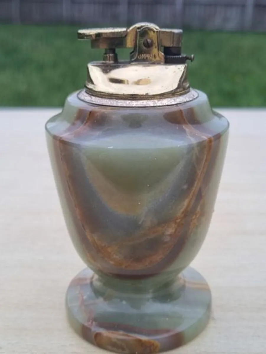 Retro office (desk) lighter made of natural green - Image 3