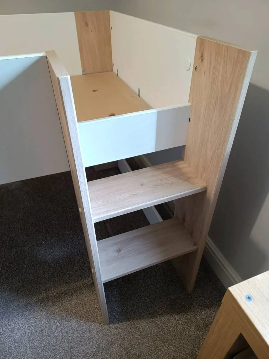 Children's bed - Image 2