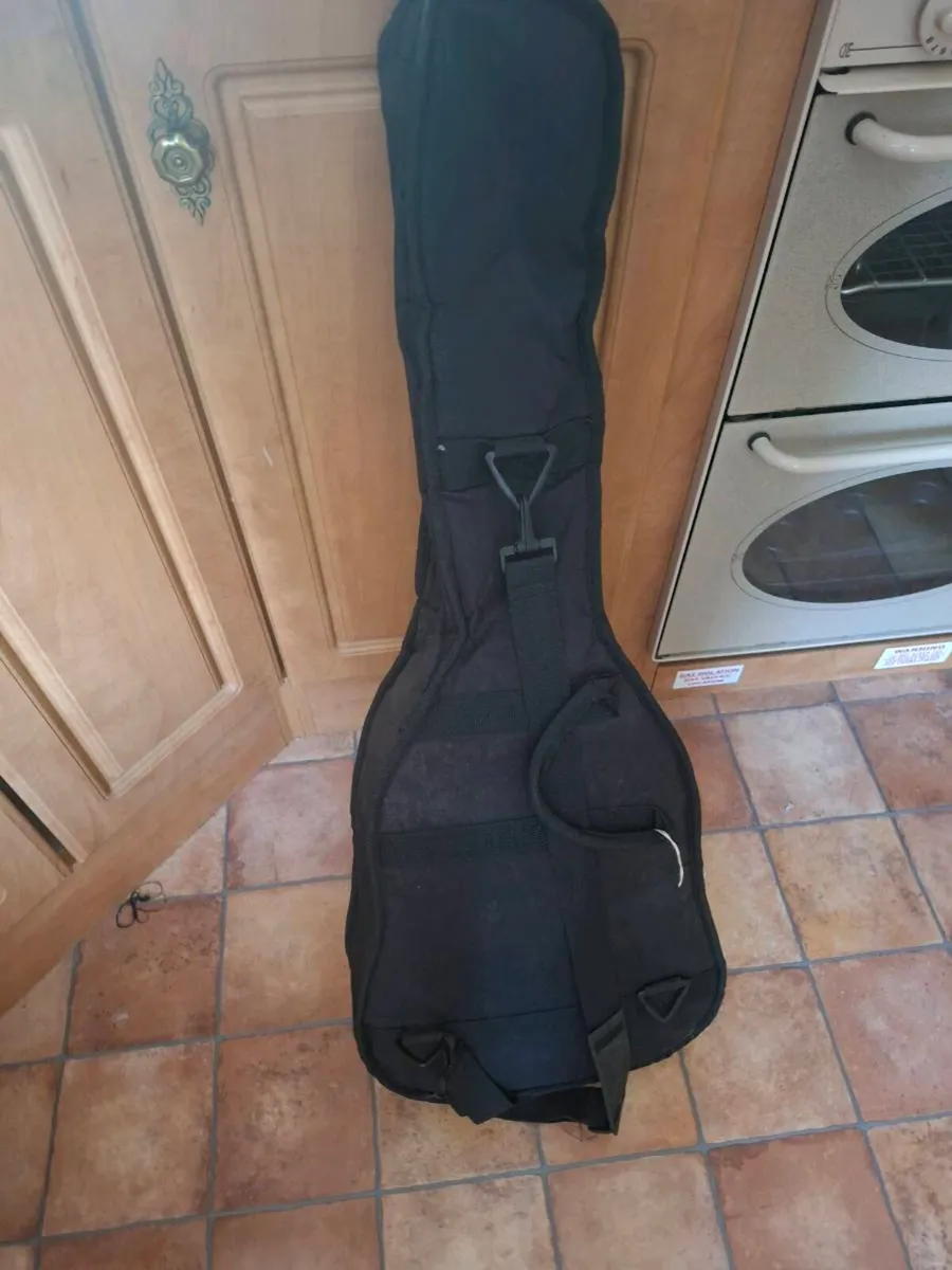 3/4 kids/teen guitar - like new condition - Image 4