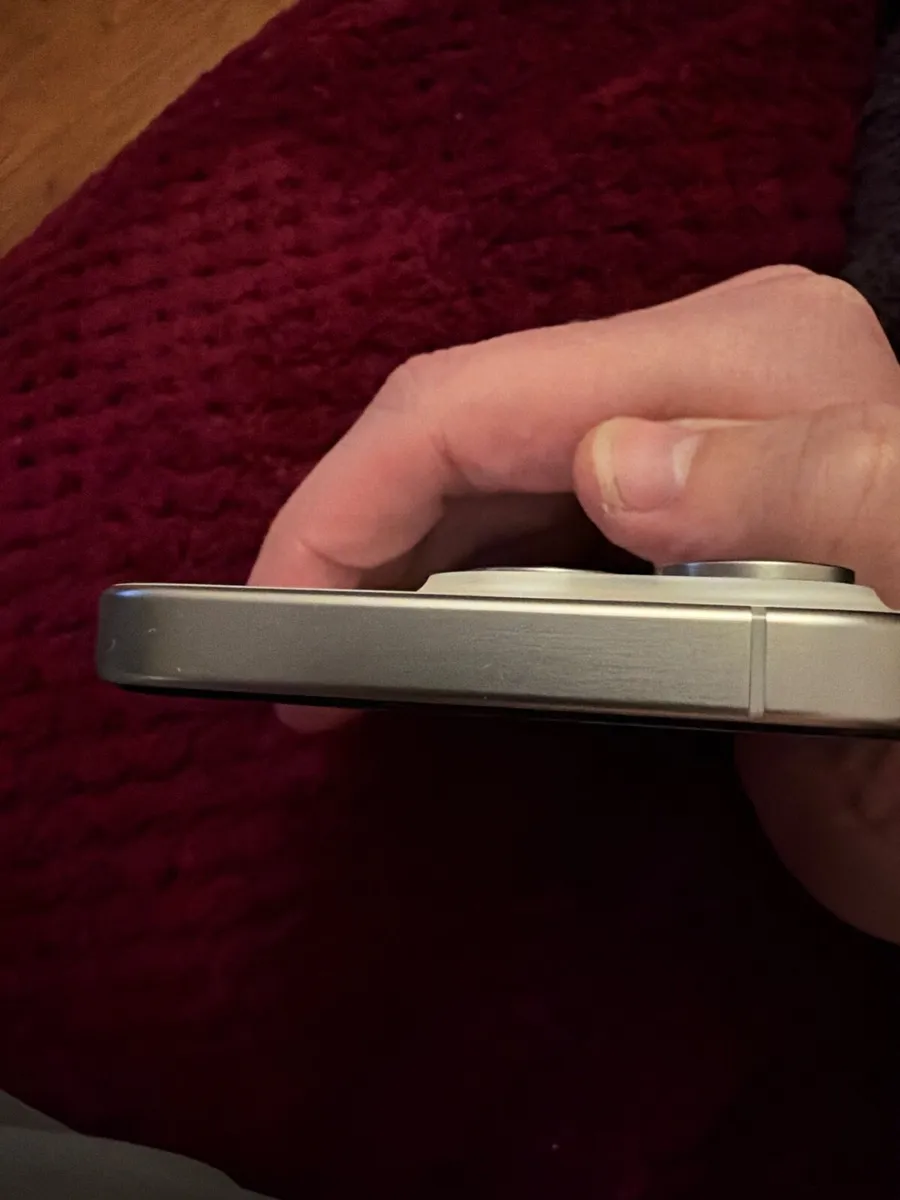 I phone 15 pro - Image 3