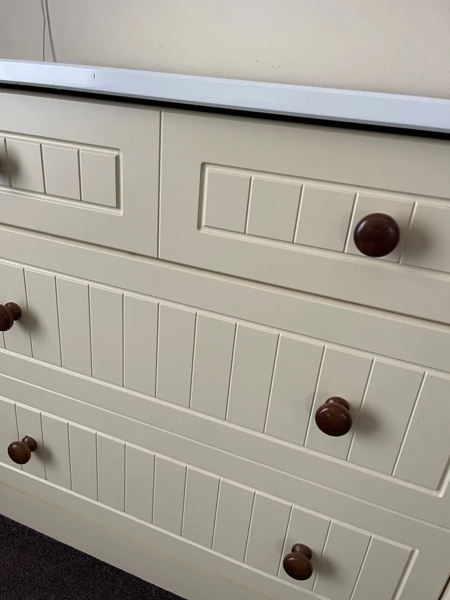 Wardrobe - Image 3