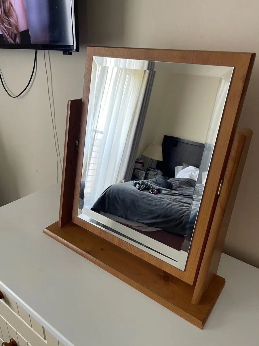 Mirror - Image 1