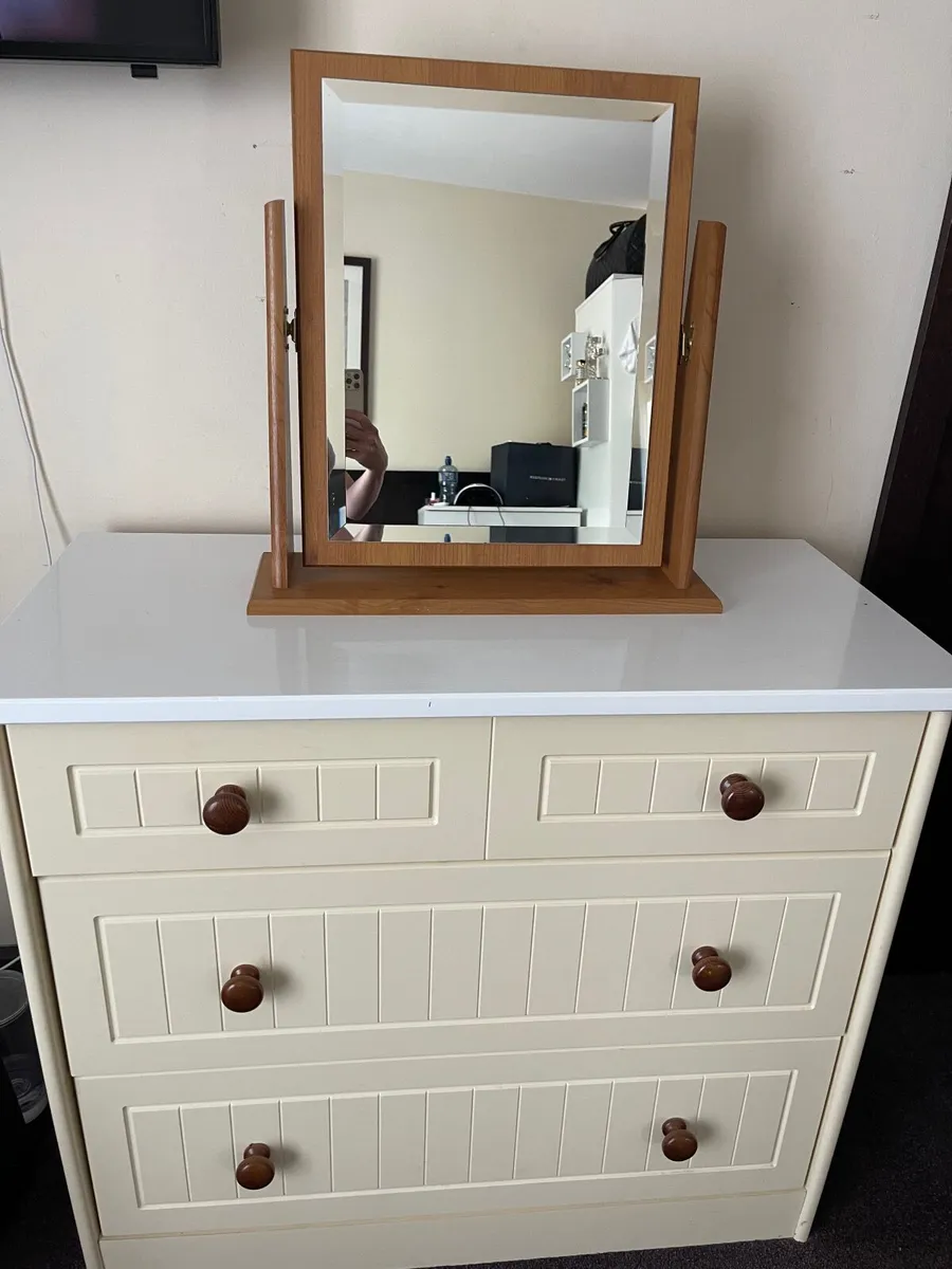 Mirror - Image 3