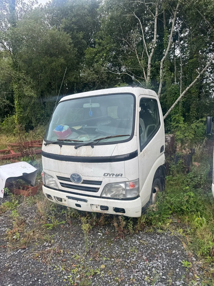 Toyota Dyna for breaking - Image 4