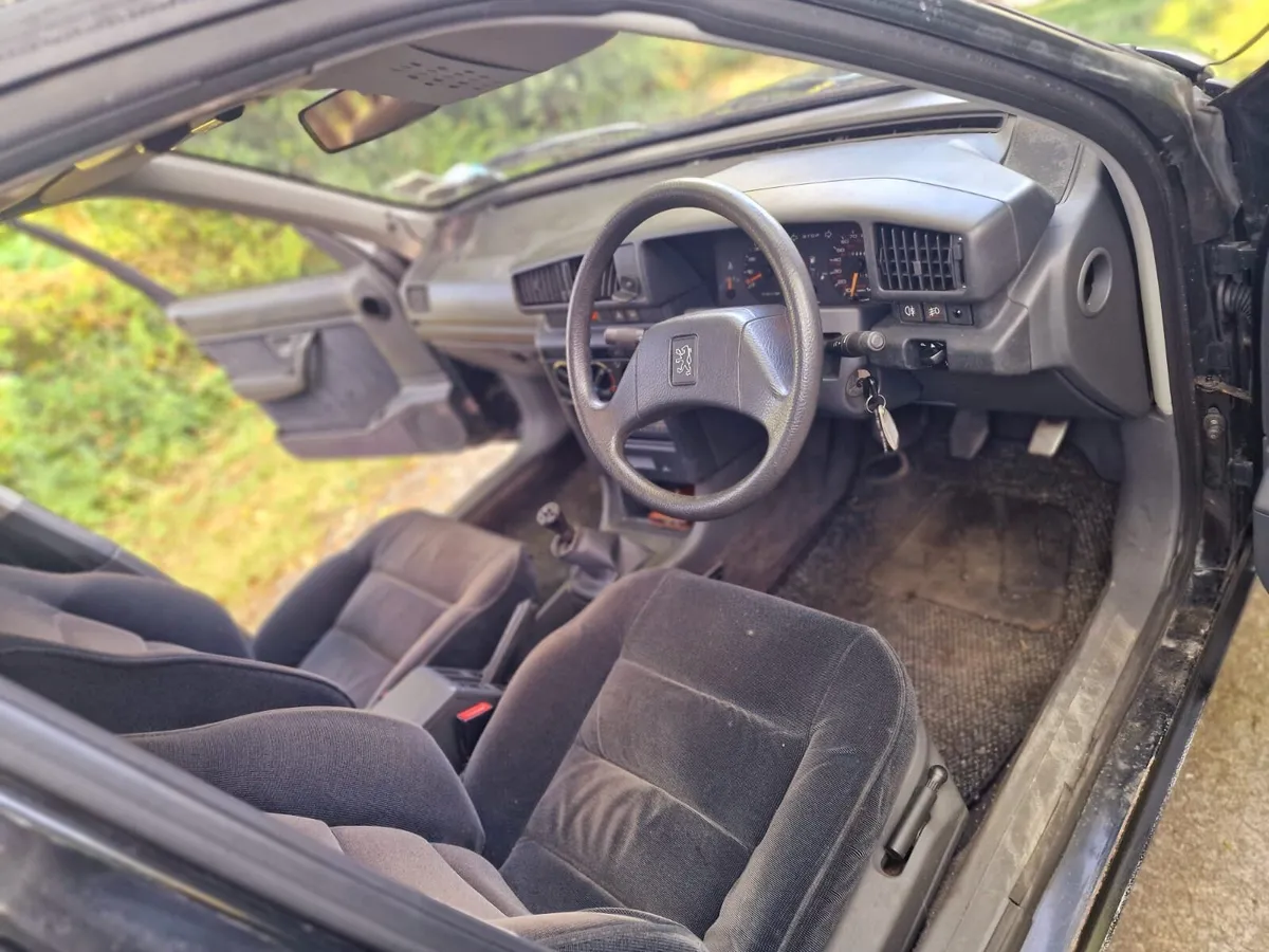 Peugeot 405 GTX Injection Rear Car - Image 3