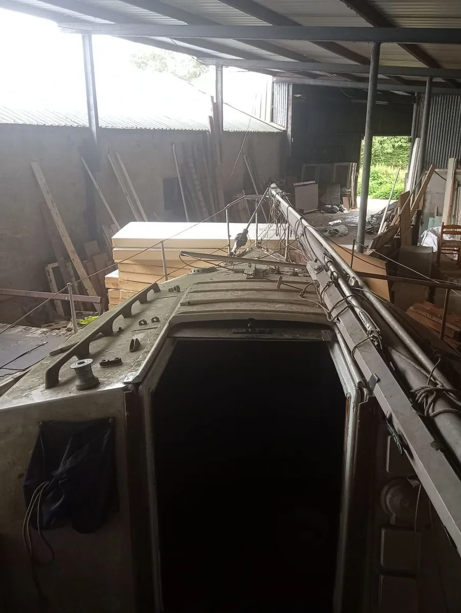 24 ft Sailboat - Image 1