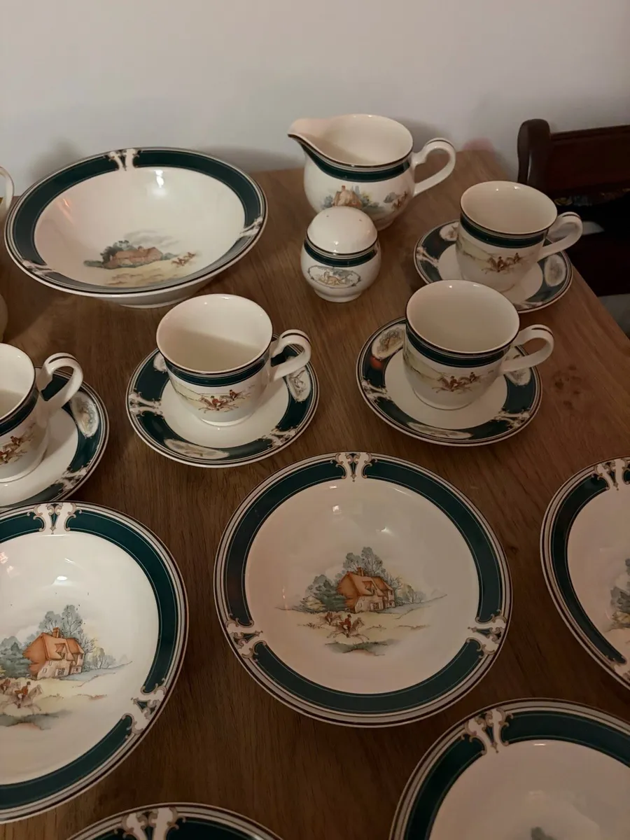 Noritake dinner service - Image 2
