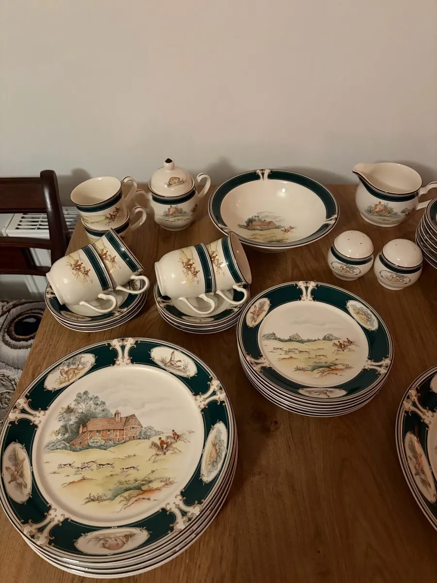 Noritake dinner service - Image 3