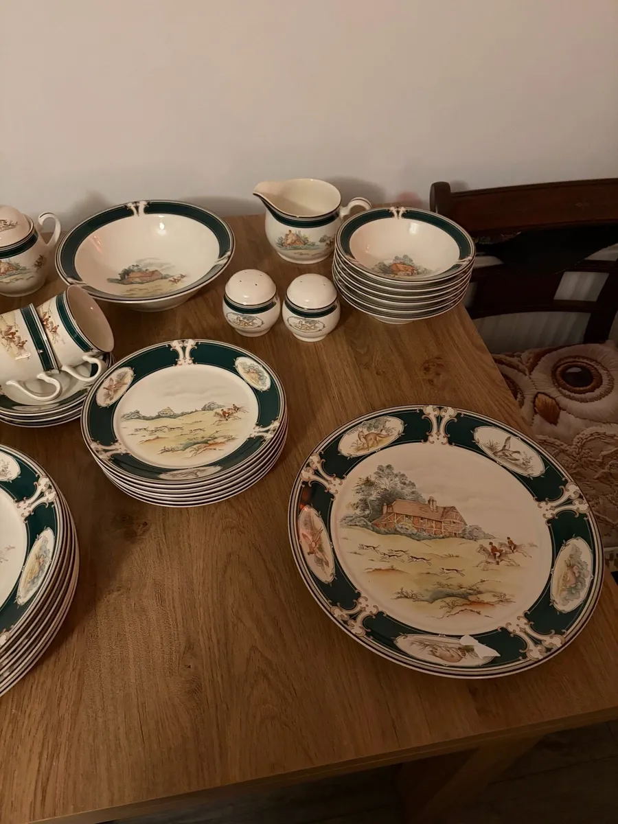Noritake dinner service - Image 4