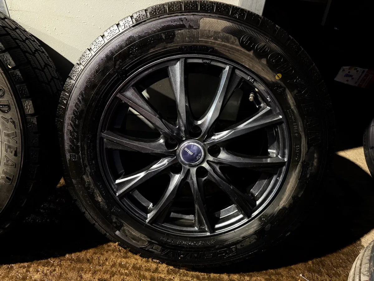 Alloys with tyres for sale - Image 1