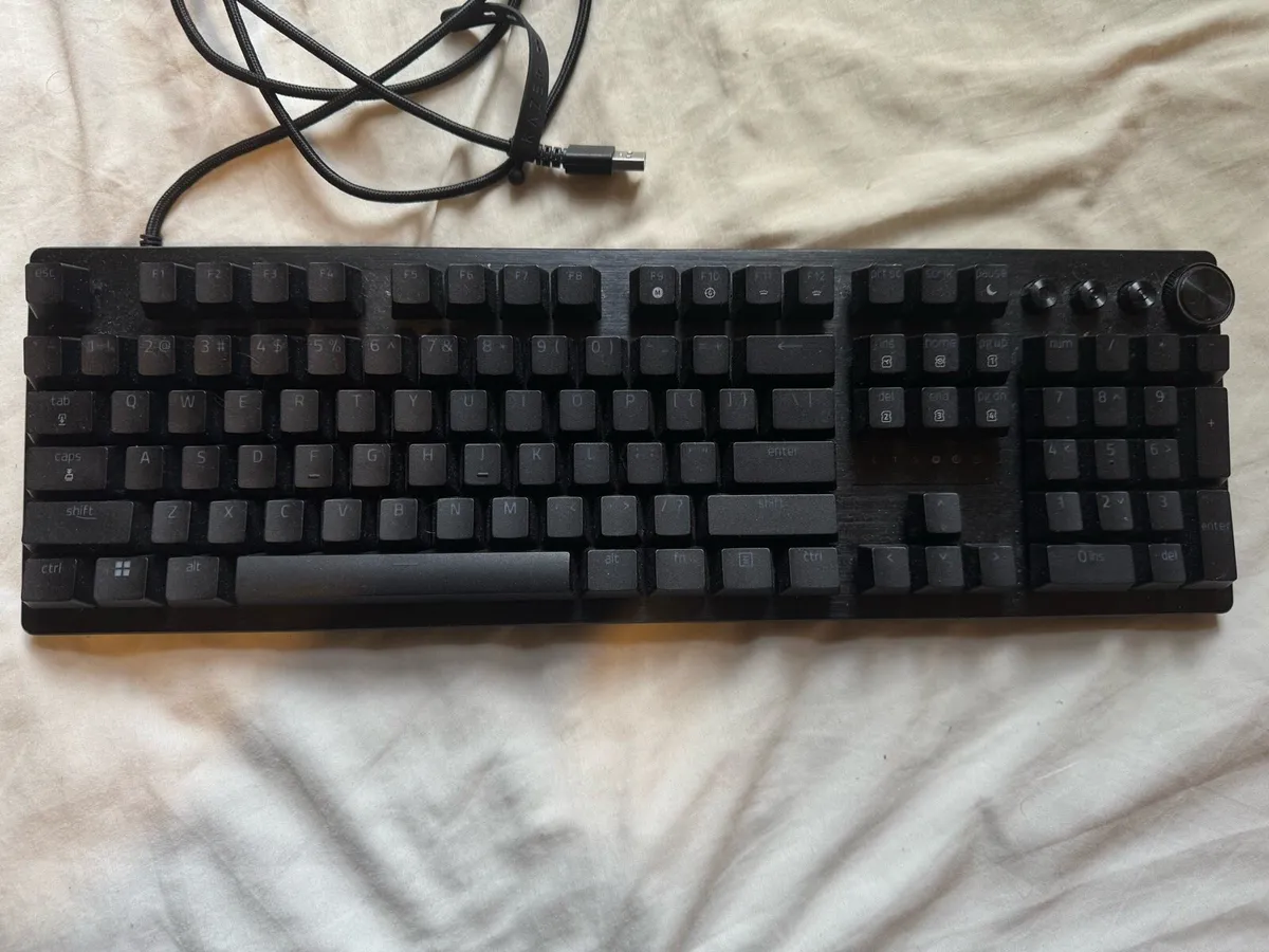Razer Huntsman V3 Pro Gaming Keyboard - Image 2