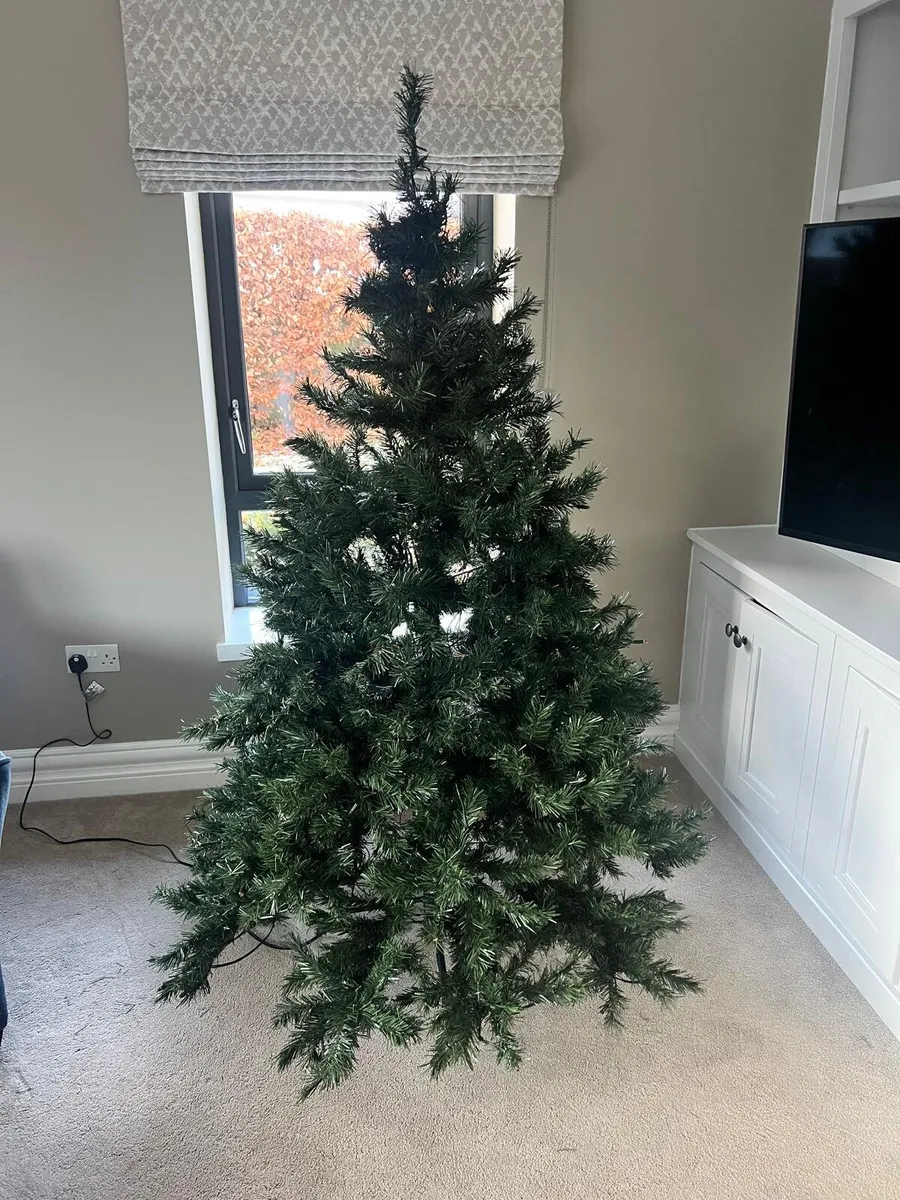 Christmas tree - Image 1