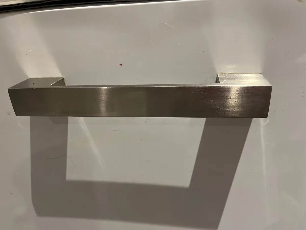 Kitchen door handles - Image 1