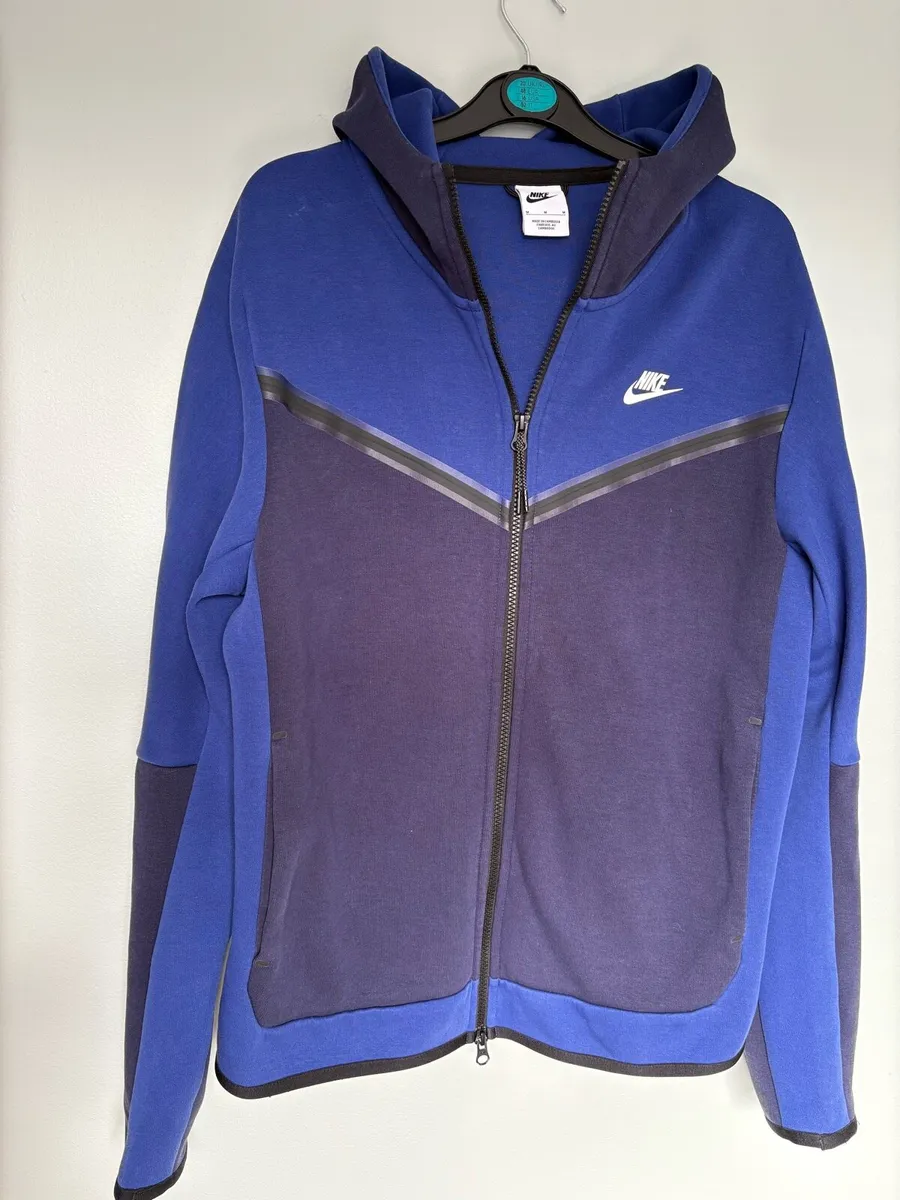 Nike hoodie - Image 1
