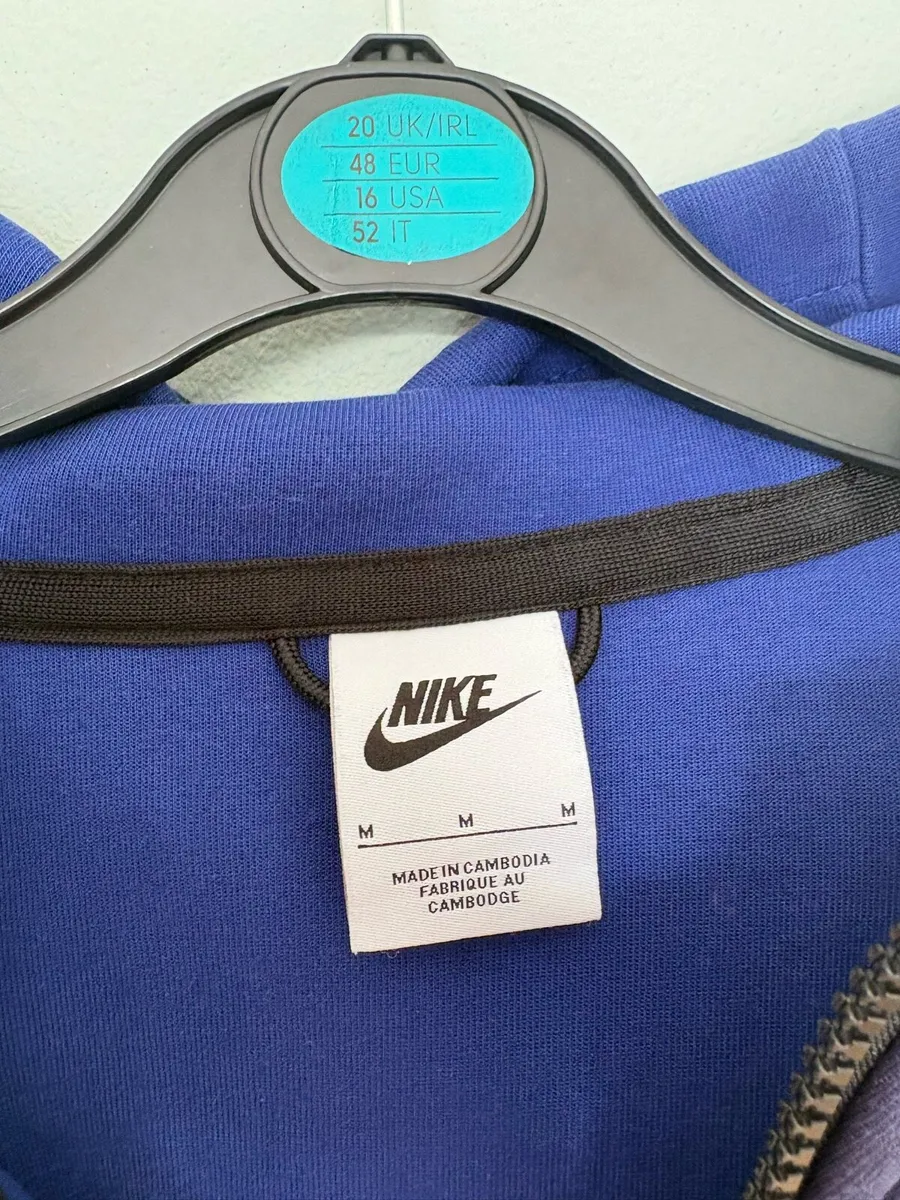 Nike hoodie - Image 3