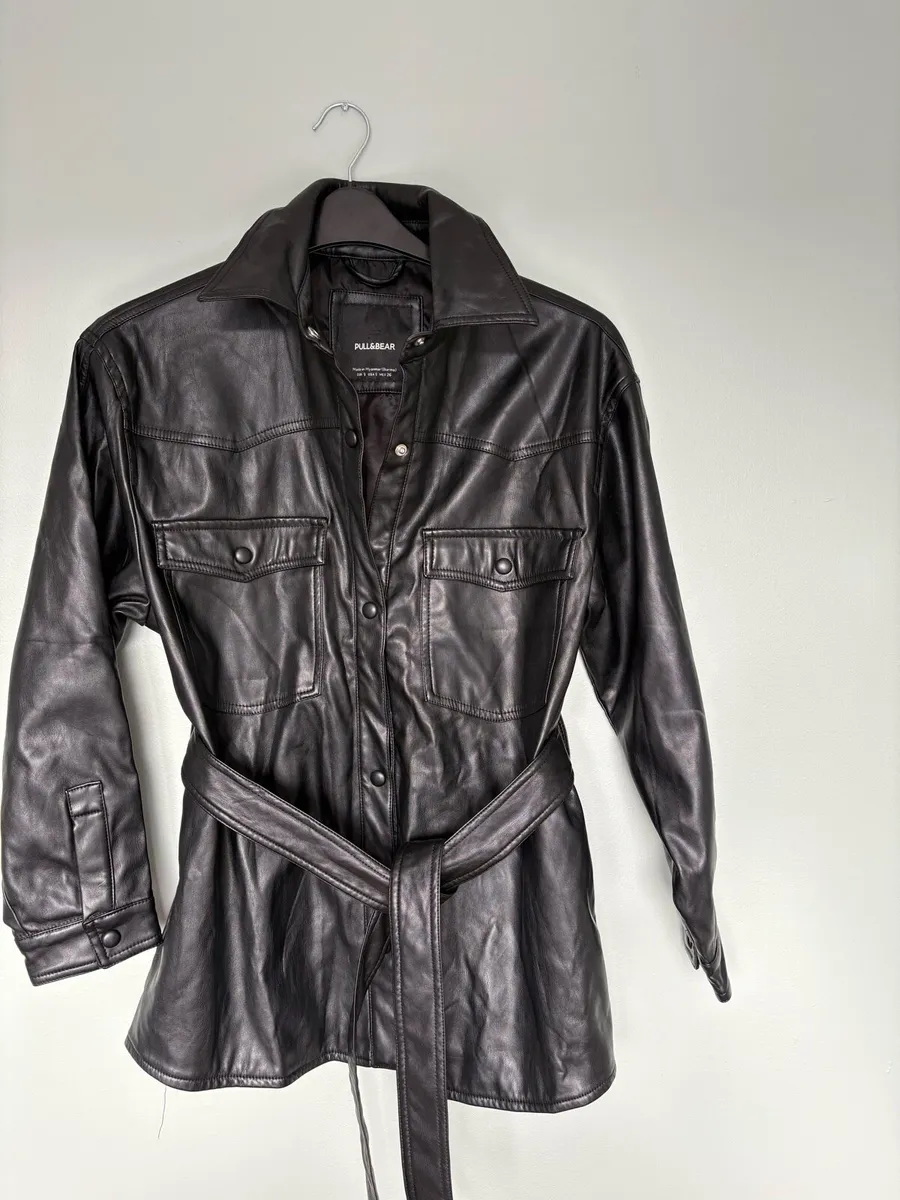 Ladies - Image 1