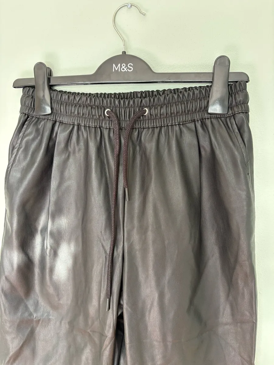 Ladies leather look trousers - Image 3