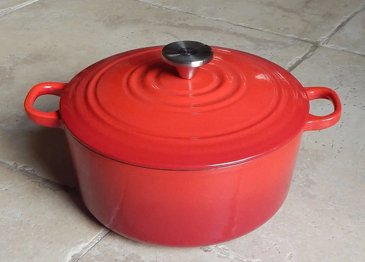 MasterChef Cast Iron Casserole Cooking Pot - Image 1