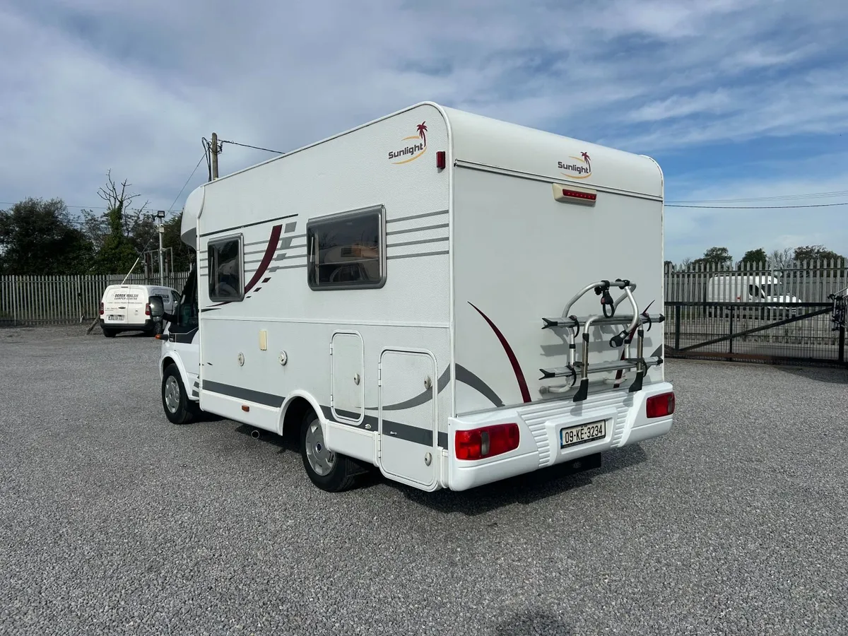 2009 Sunlight T58 Motorhome - Image 3
