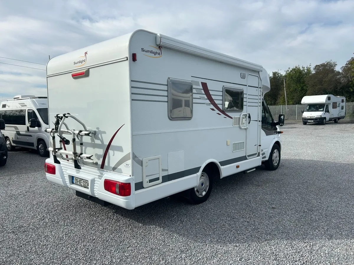 2009 Sunlight T58 Motorhome - Image 4