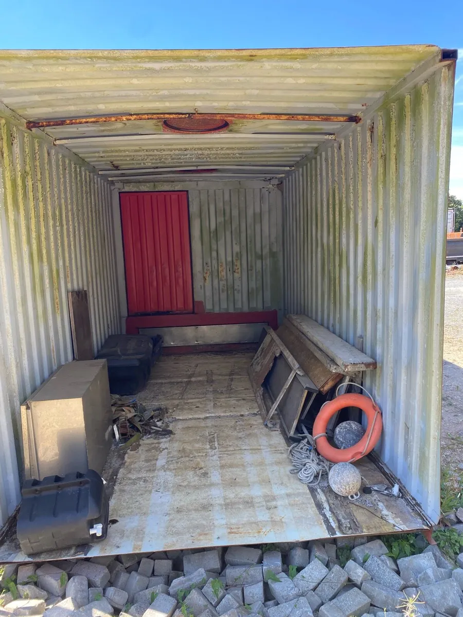 Cut open shipping container - Image 2