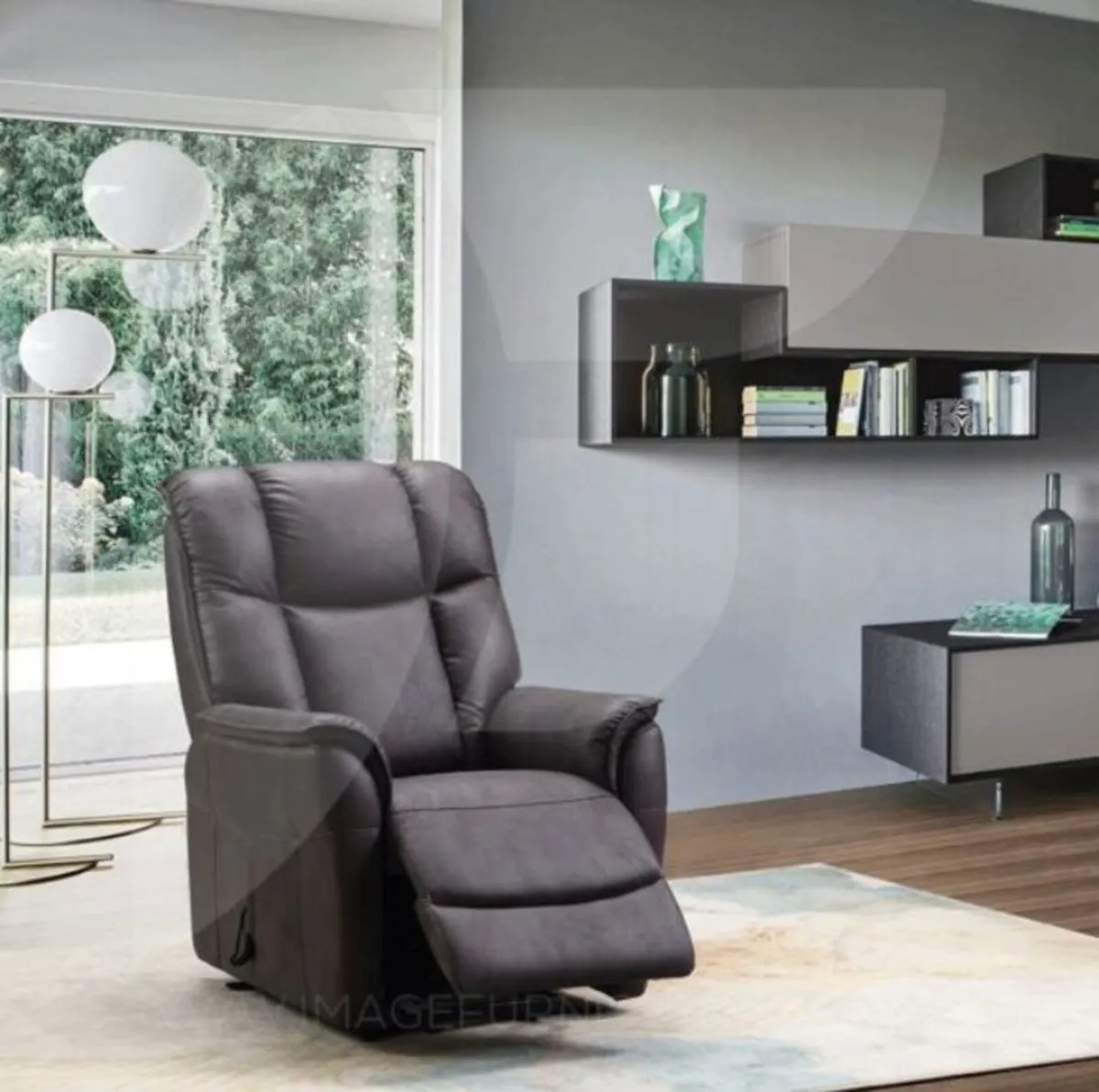 Renato Lift & Rise Chair / 3 Colours