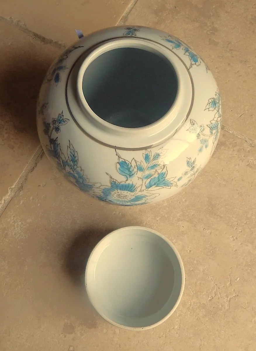 Galt International Hand Painted Ceramic Ginger Jar - Image 4