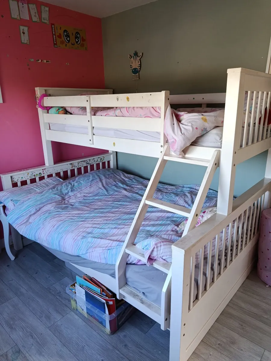 Bunk bed