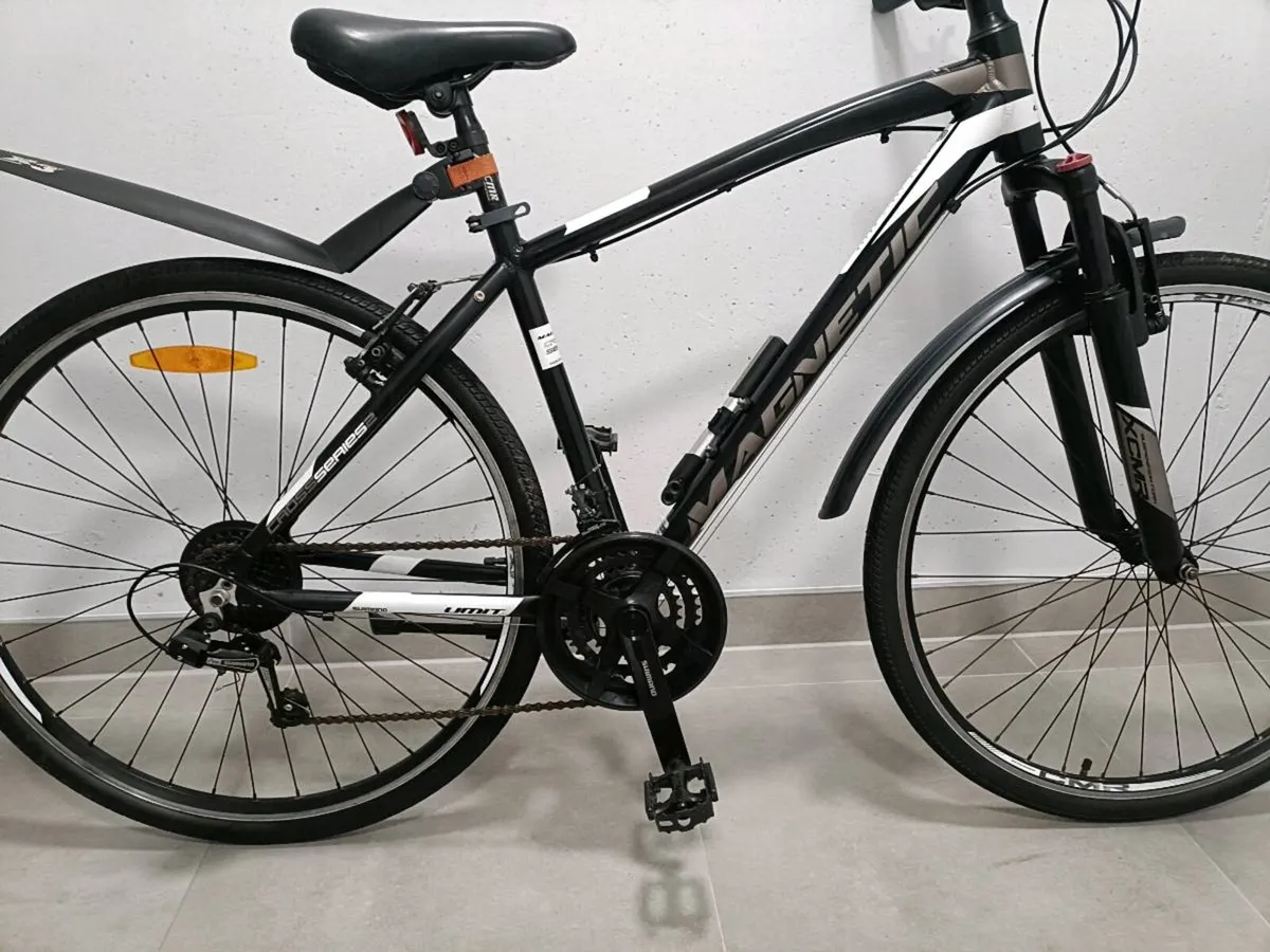 Gents Hybrid bike size M as Trek,Giant,Cube,Scott - Image 2