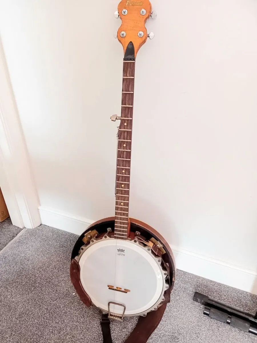 FRAMUS 5-String Banjo & Case - Image 1