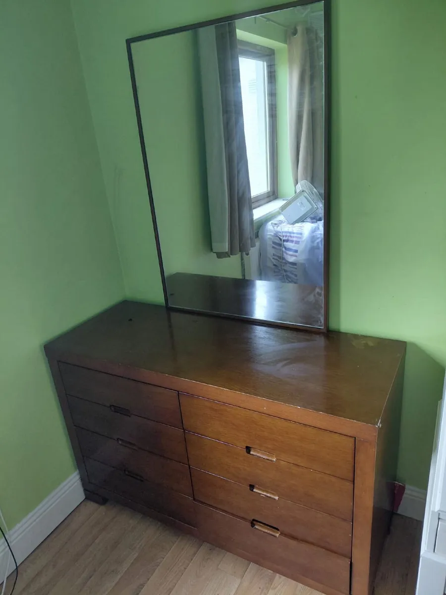 Chest of Drawers / Dresser - Image 1