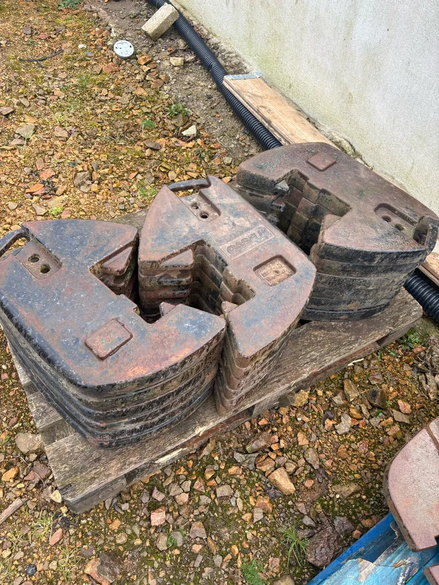 Case weights. Also New Holland & others - Image 1