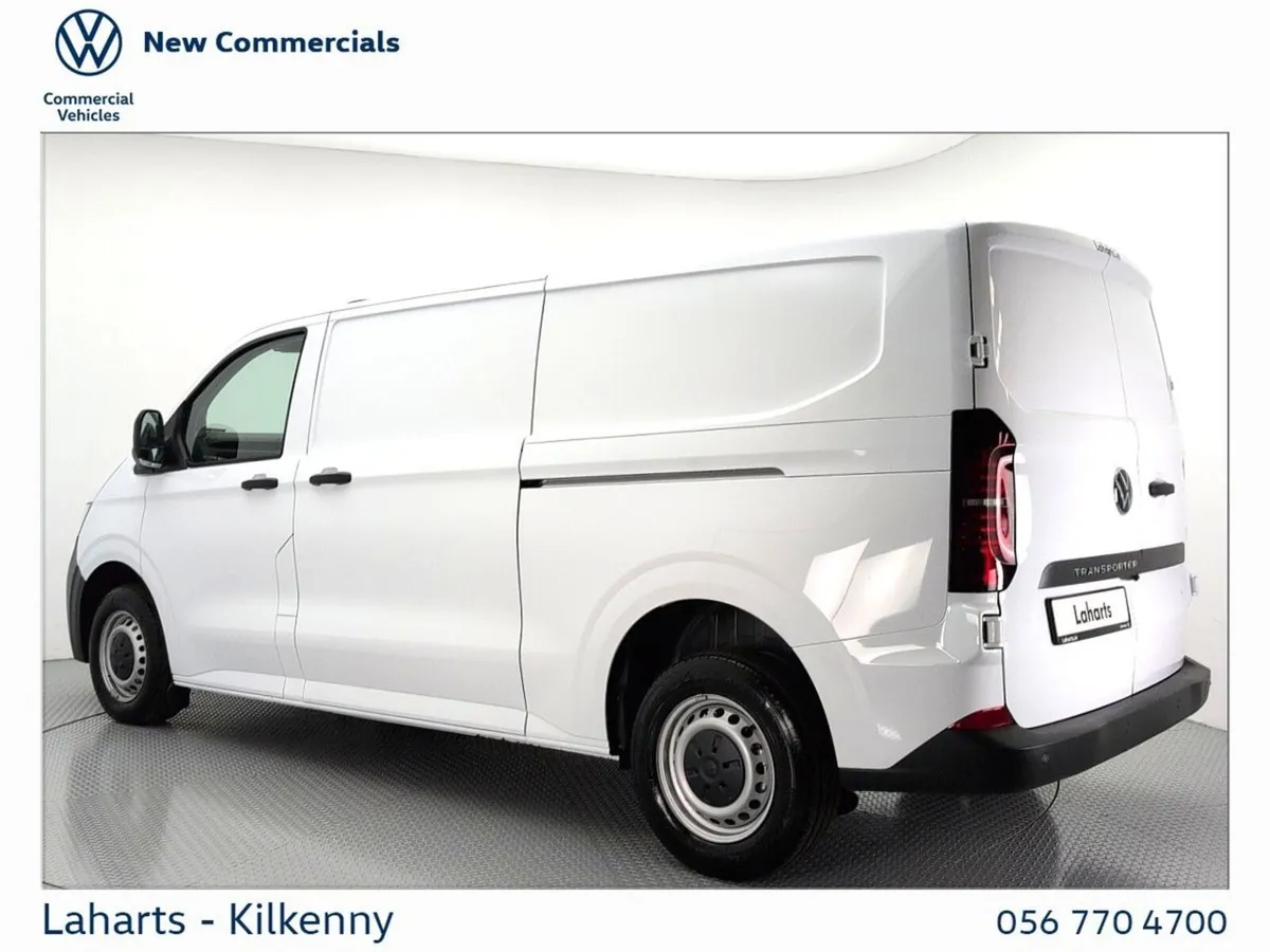 Volkswagen Transporter 30 VAN LWB TRENDLINE 150HP - Image 3