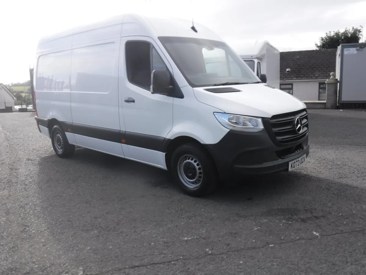 Mercedes Sprinter 315 mwb high roof panel van 2024 - Image 2