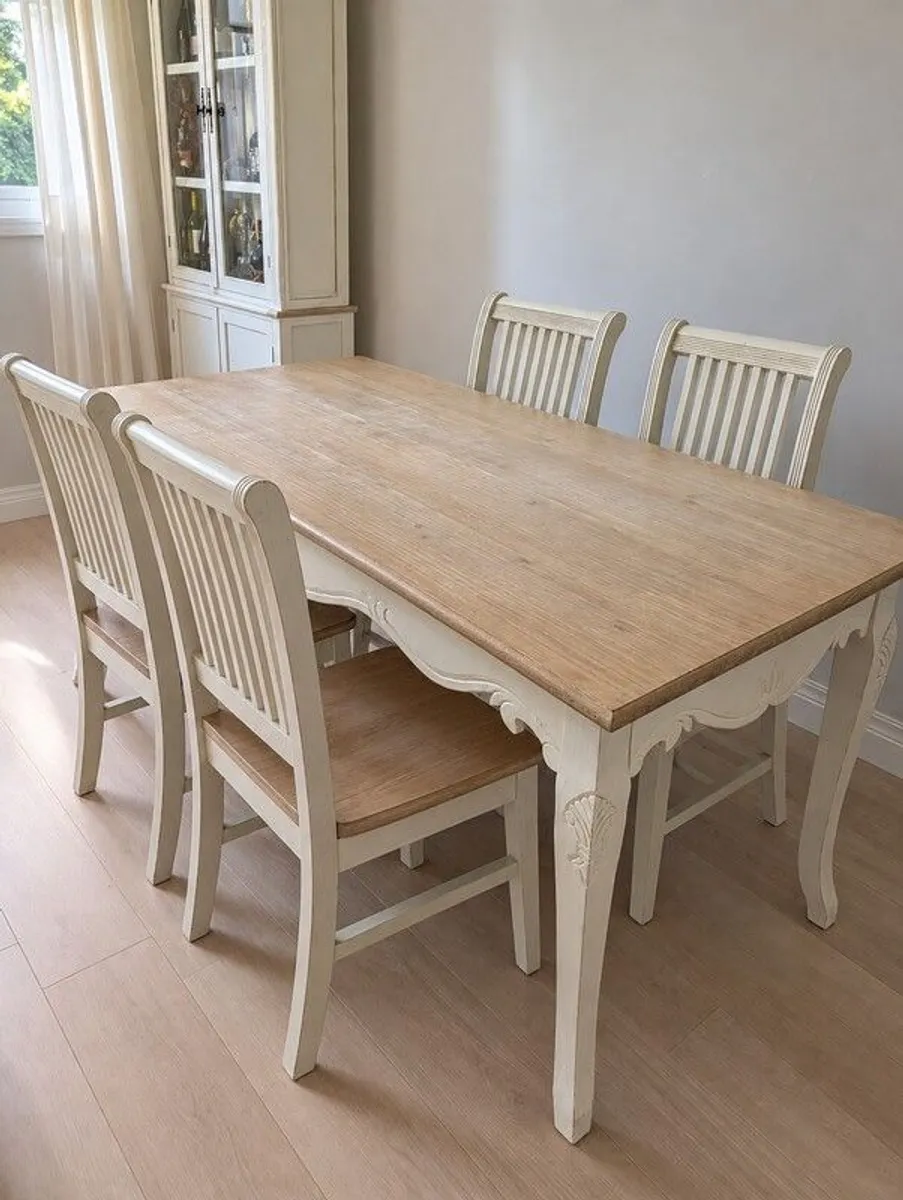 Dining table & Dresser - Image 1