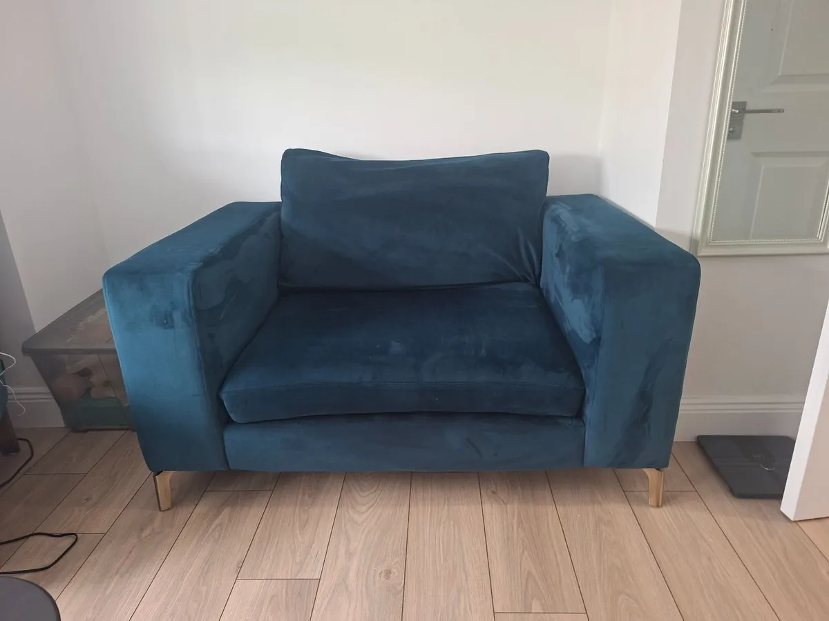 DFS  Cuddle Couch - Image 1