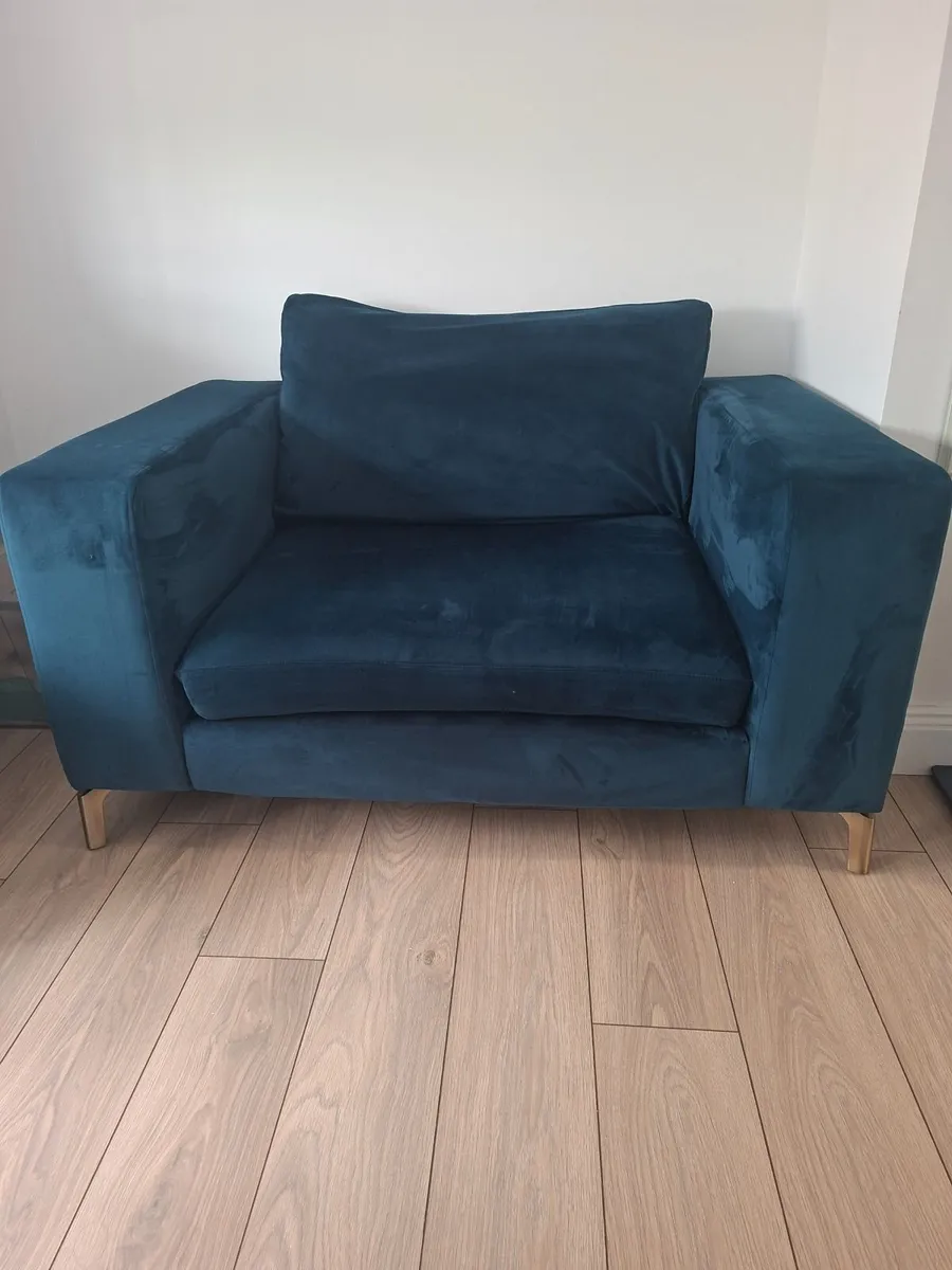 DFS  Cuddle Couch - Image 4