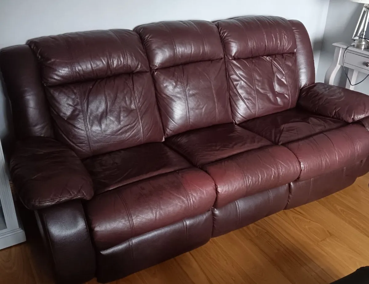 Couch and armchair - Image 3
