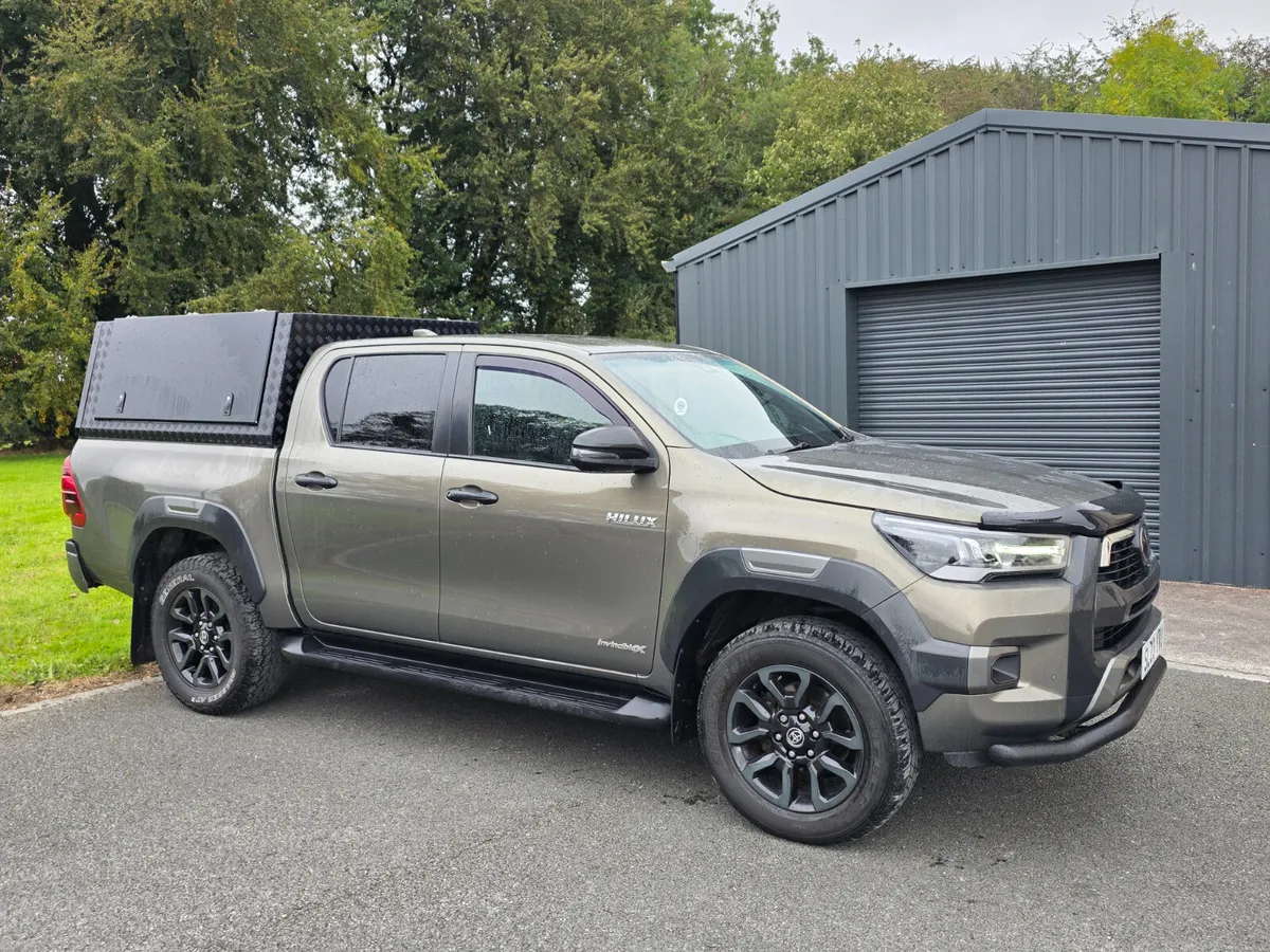2023 Toyota Hilux 2.8 d4d Invincible X  Auto - Image 1