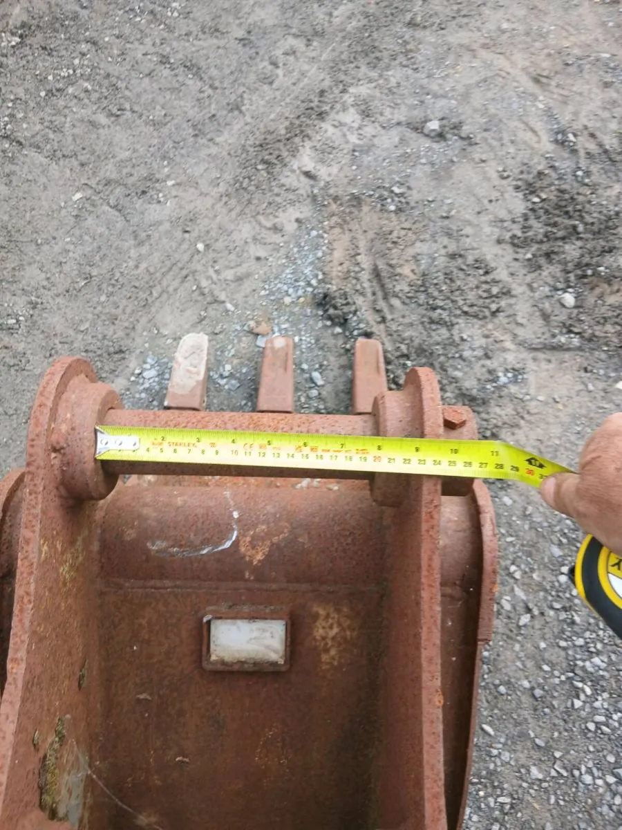 18 inch bucket to suit 6t Digger - Image 4