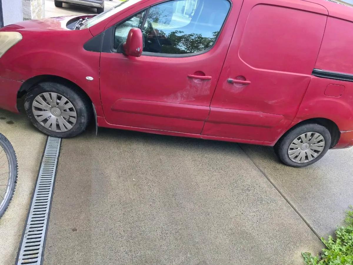 Van for sale - Image 4