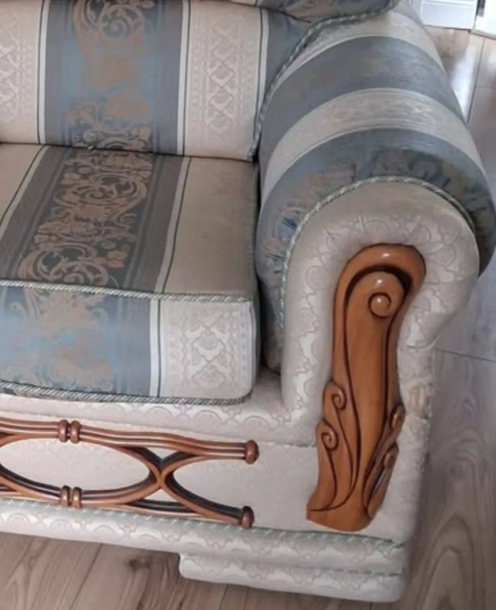 Couch - Image 3