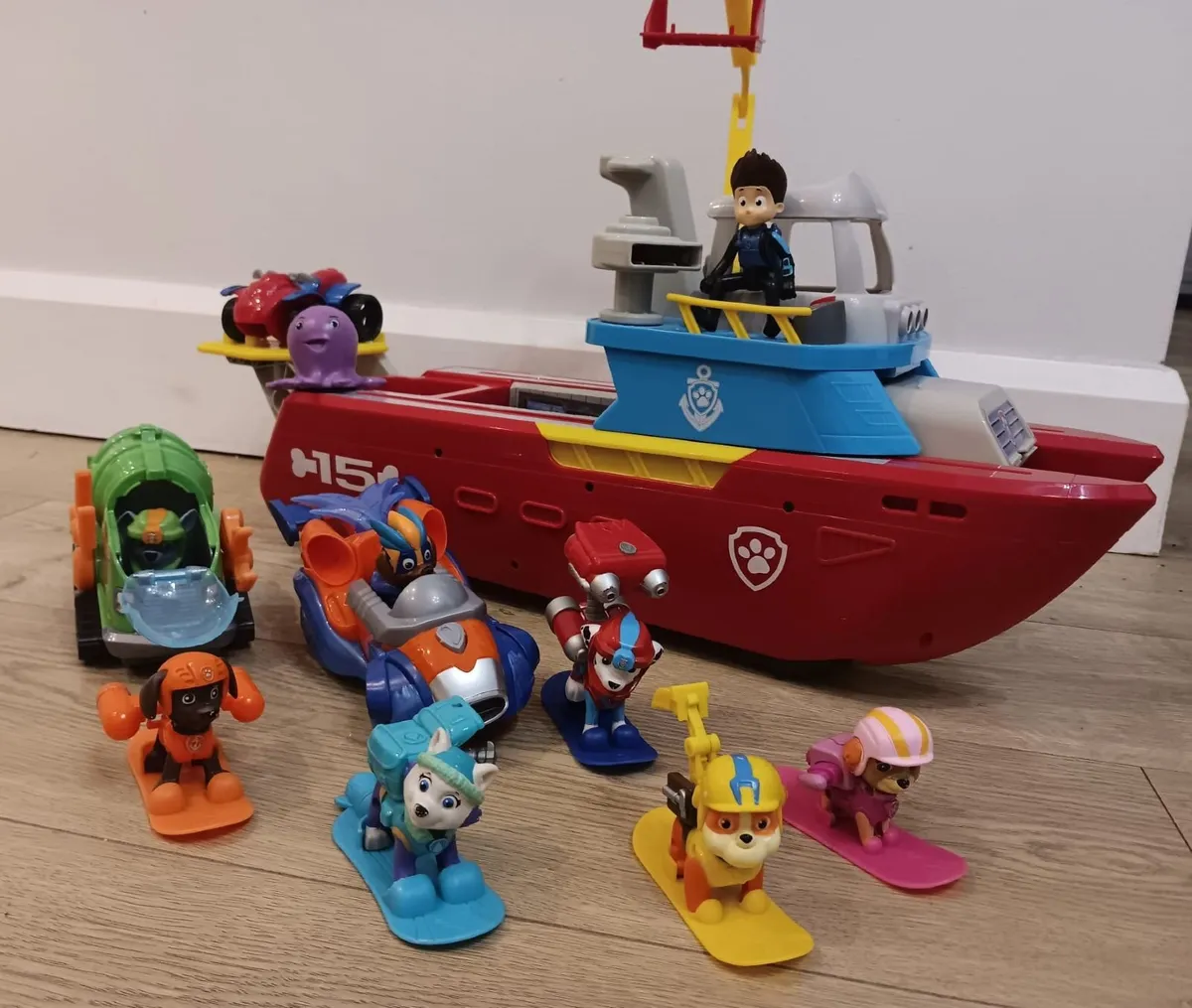 Paw patrol boat