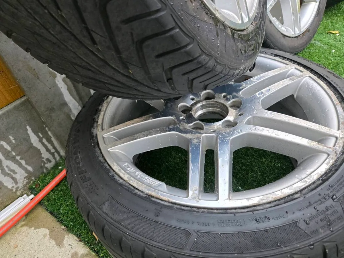 Genuine Mercedes-Benz AMG 17” Alloy Wheels & Tyres - Image 4