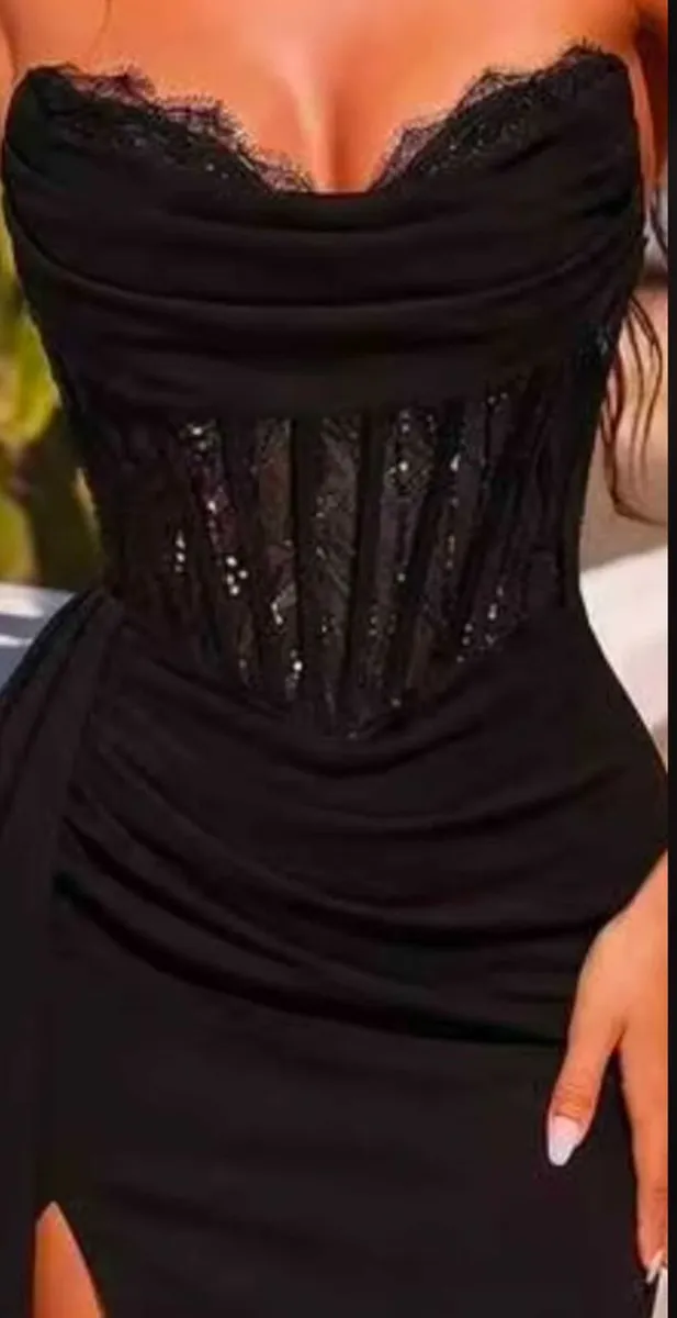 Black bodice corset style full length dress - Image 3