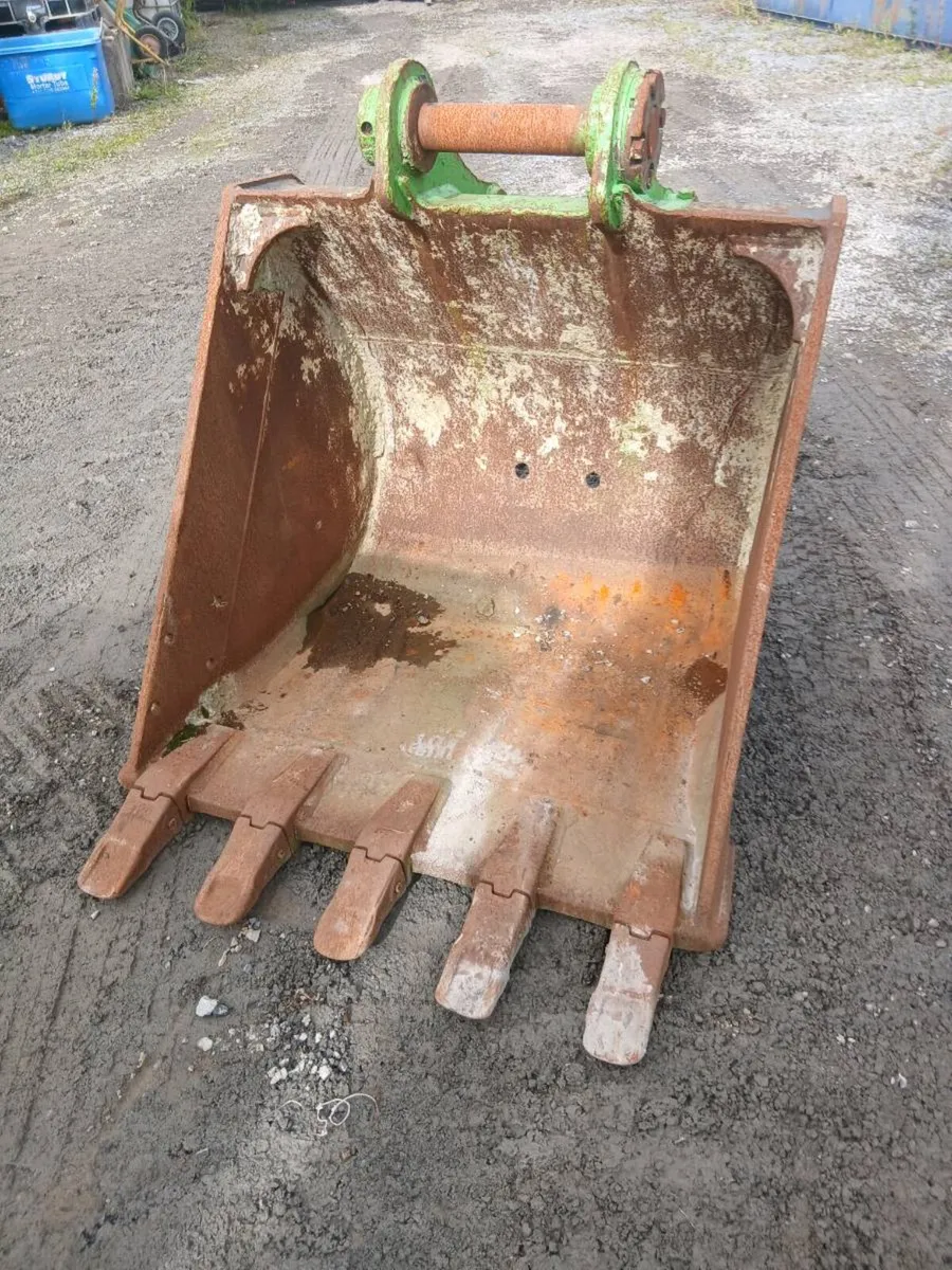 20t Rock/Digging bucket - Image 1