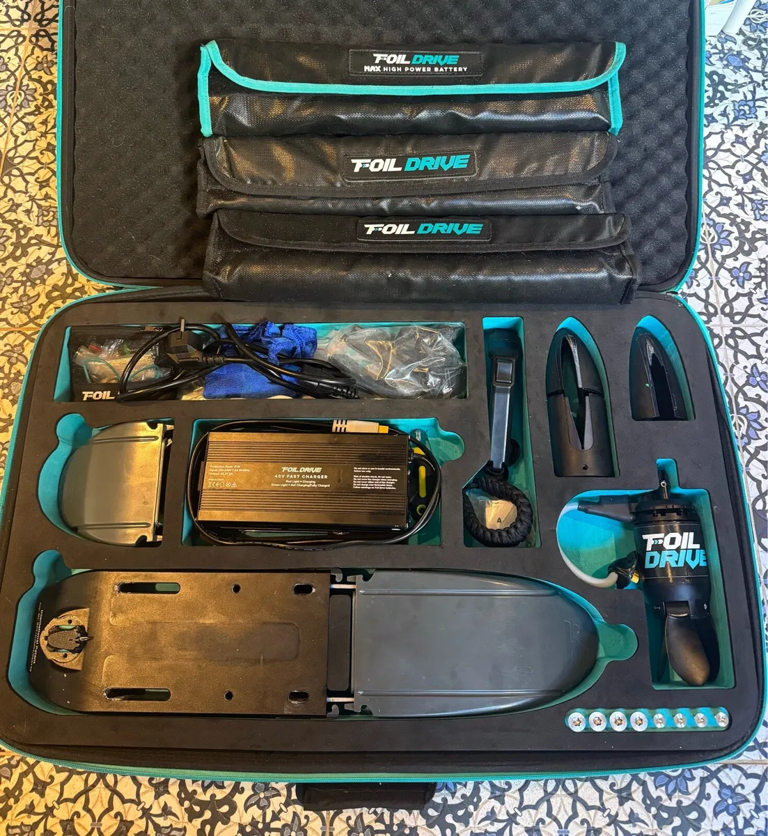 Foil Drive Gen 2 with 3 Batteries - Image 2